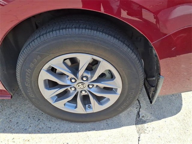 Used 2023 Toyota Sienna LE image 18