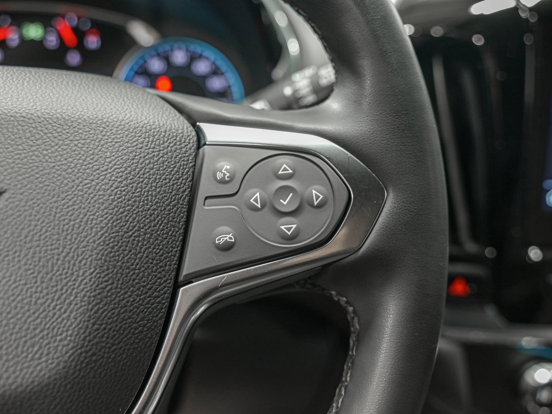 Used 2023 Chevrolet Traverse LT w/ LPO, Floor Liner Package image 20