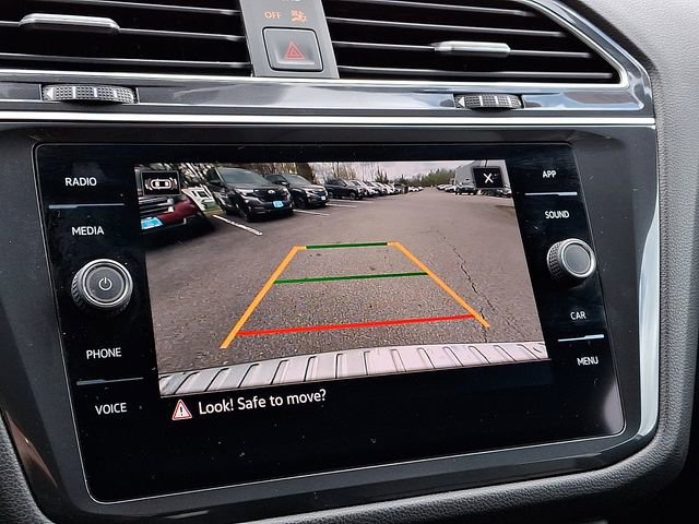 Used 2024 Volkswagen Tiguan SE R-Line AWD/4WD image 19