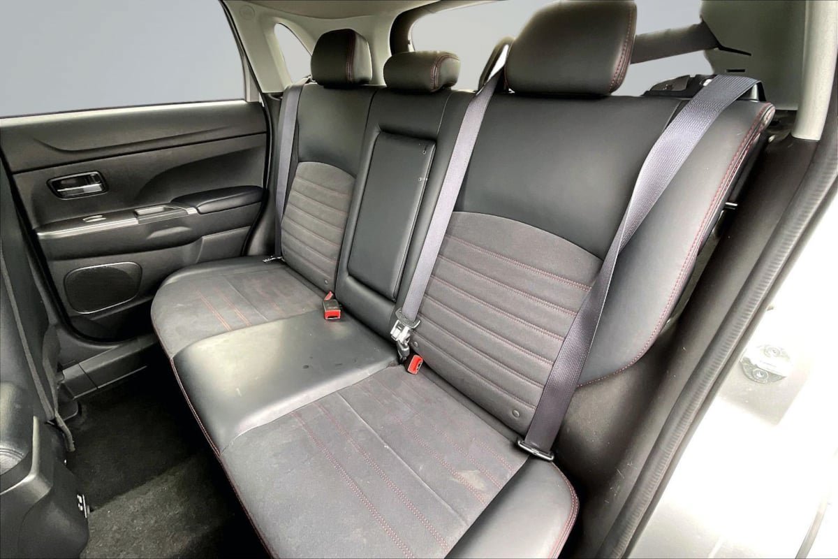Used 2024 Mitsubishi Outlander Sport SE AWD/4WD image 26