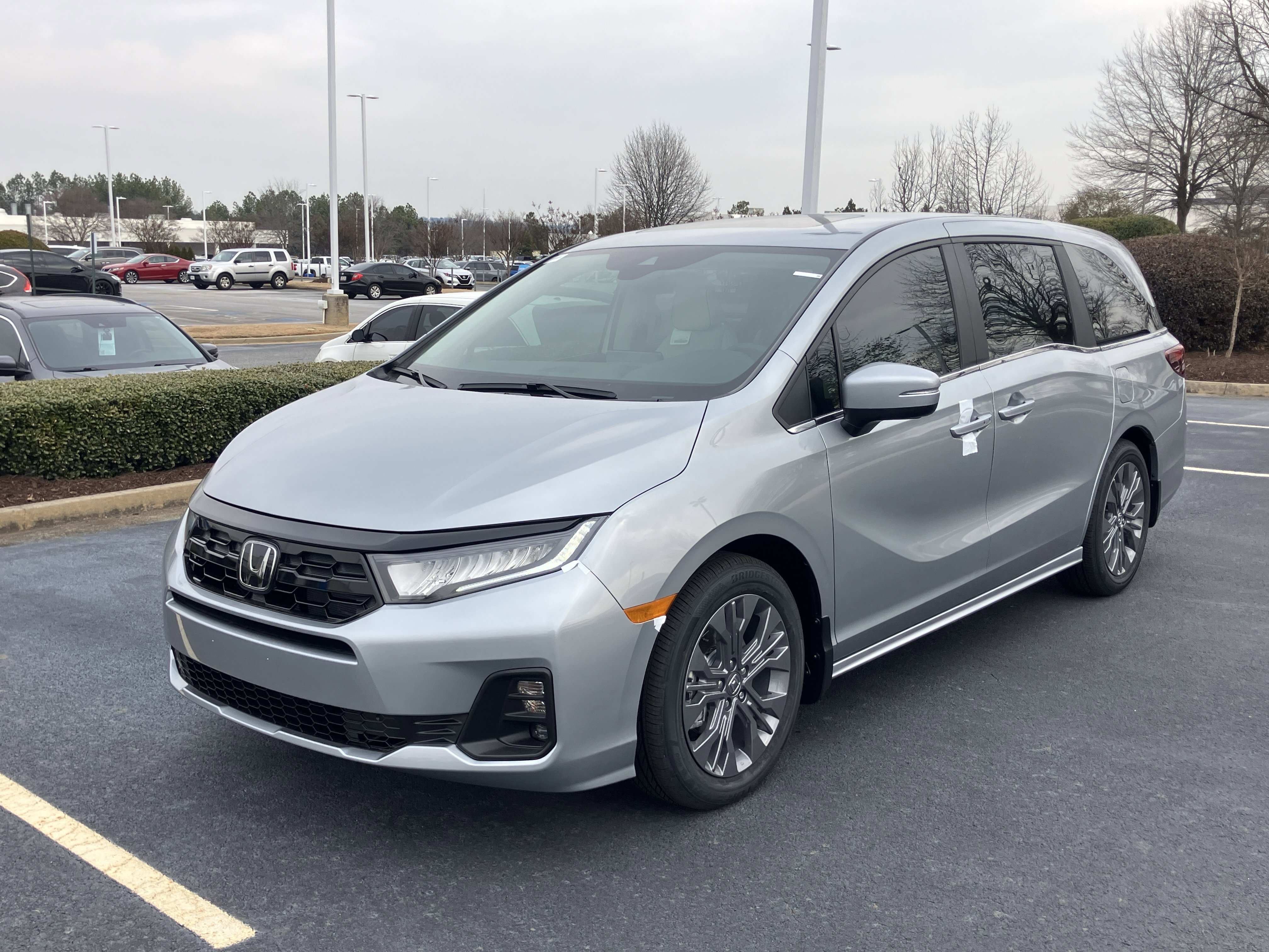 New 2026 Honda Odyssey Touring image 5