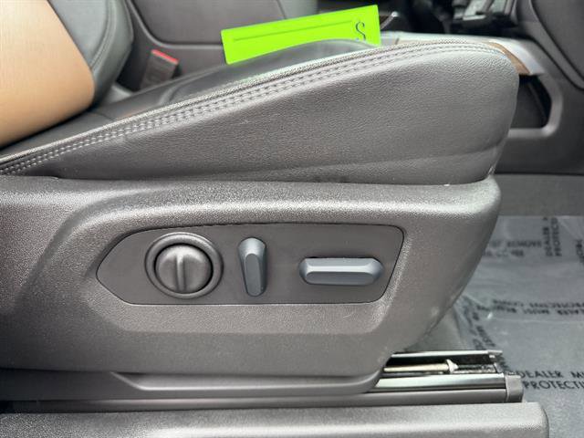 Used 2022 Chevrolet Silverado 3500 High Country image 24