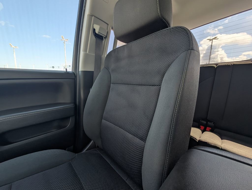 Used 2018 Chevrolet Silverado 1500 LT w/ All Star Edition image 13