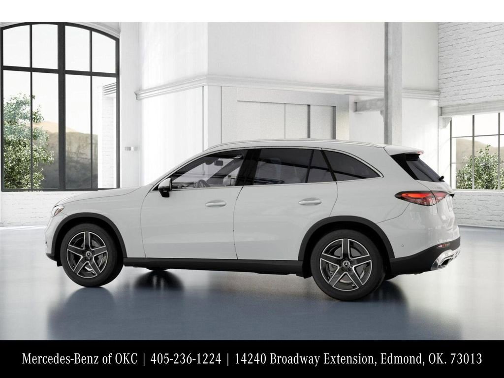 Used 2026 Mercedes-Benz GLC 300 4MATIC image 32