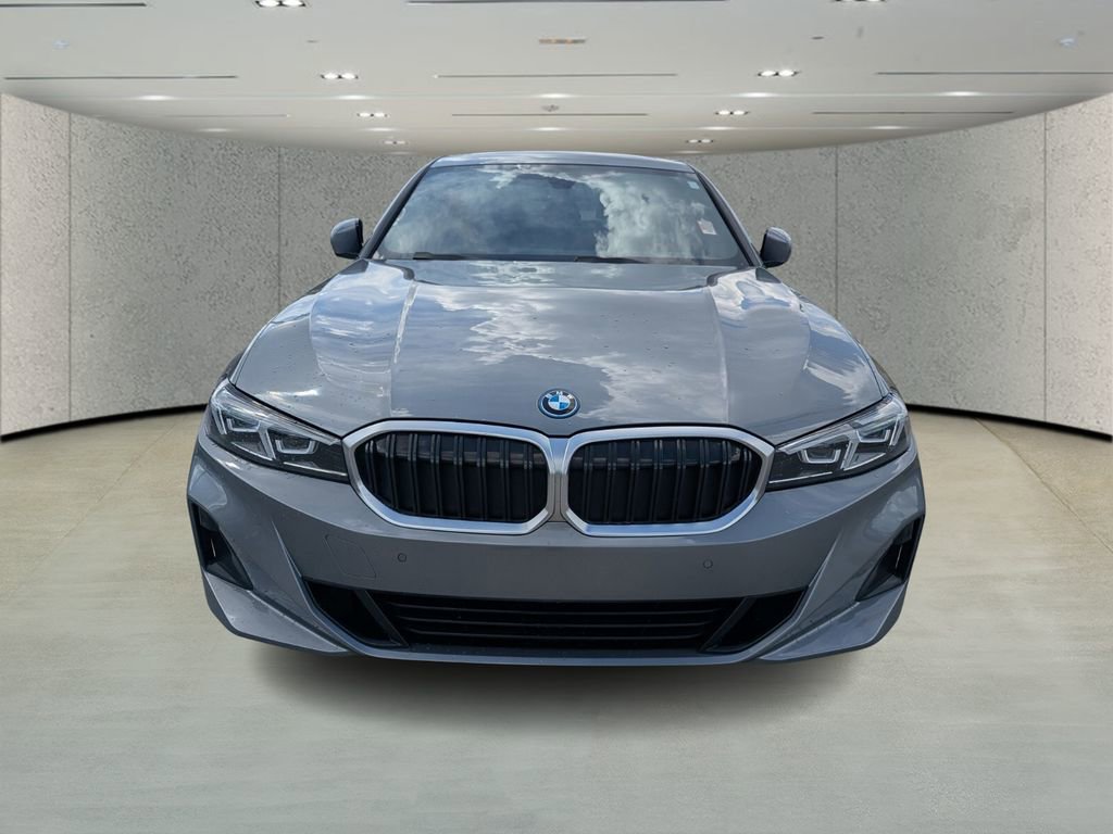 Used 2023 BMW 330e w/ Driving Assistance Package image 8