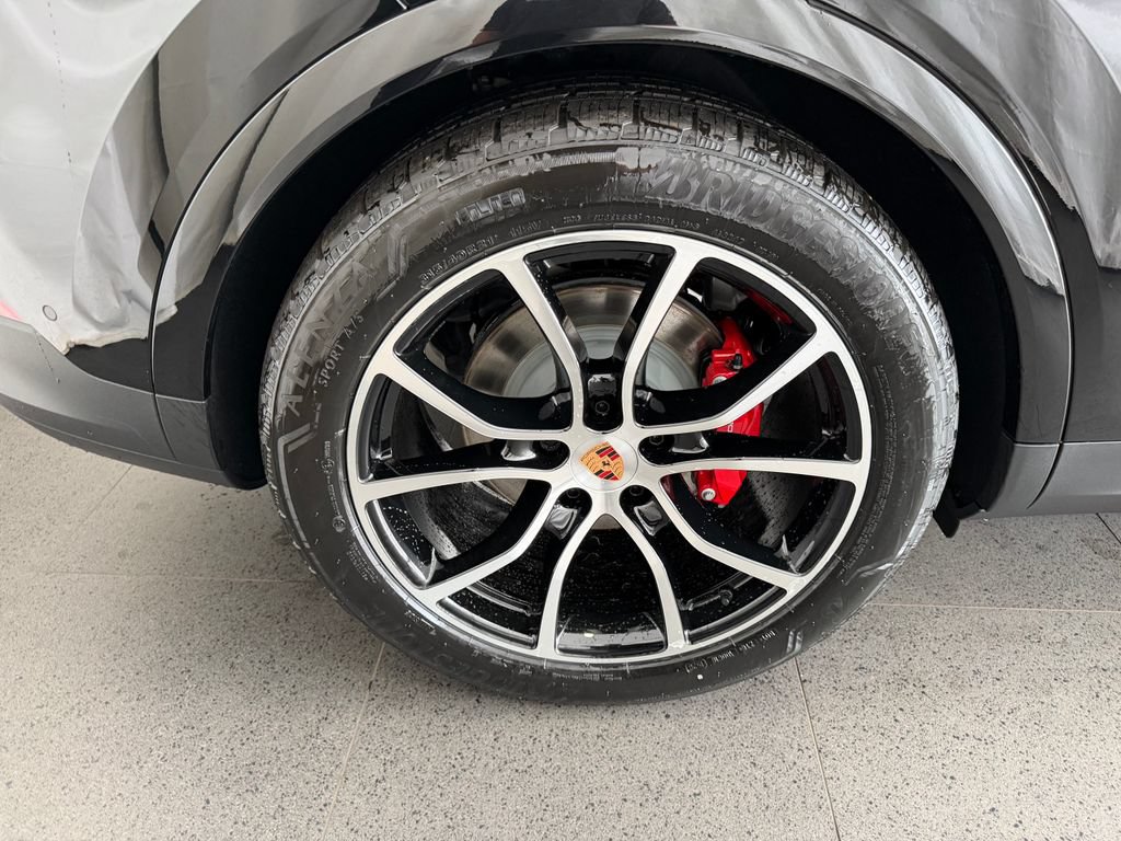 New 2026 Porsche Cayenne S AWD/4WD image 12
