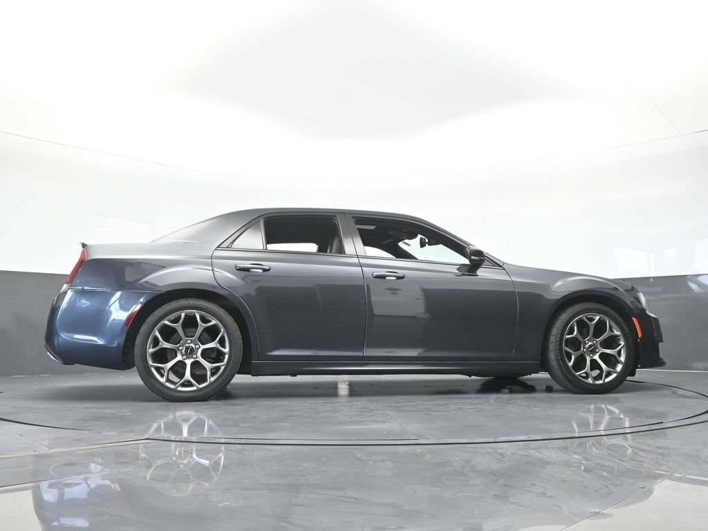 Used 2018 Chrysler 300 S w/ 300S Premium Group RWD image 62