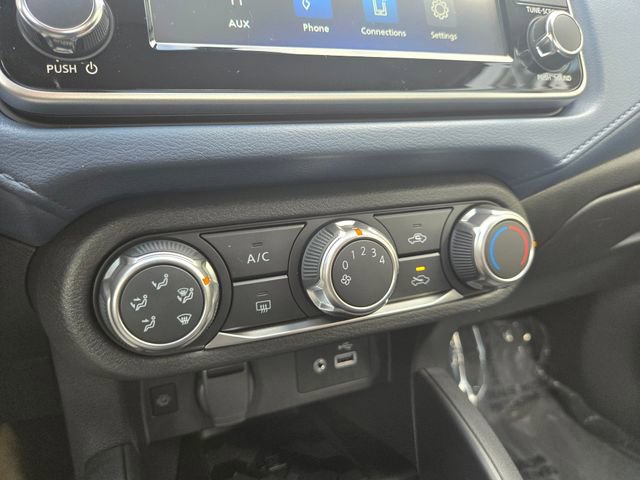 New 2025 Nissan Versa SV w/ Trunk Package image 19