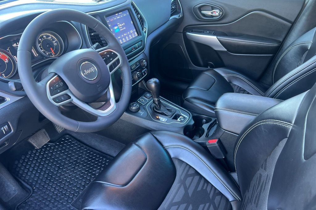 Used 2022 Jeep Cherokee Latitude w/ Trailer Tow Group image 11