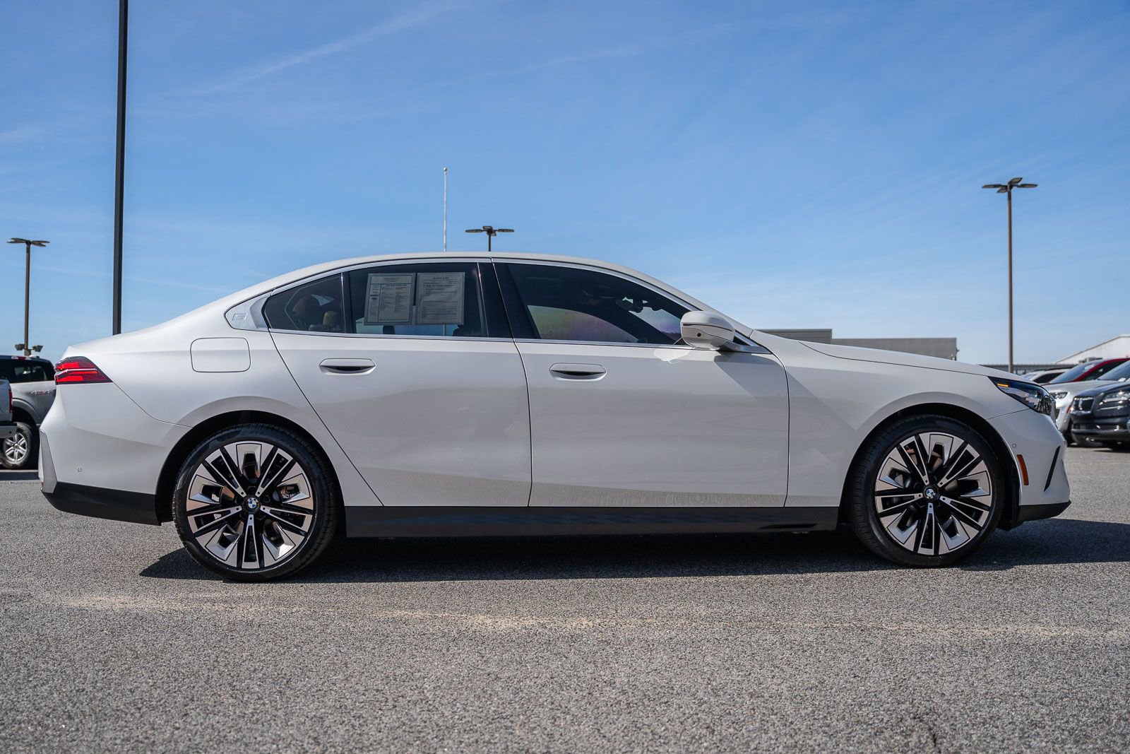 Used 2024 BMW 530i w/ Executive Package RWD image 8