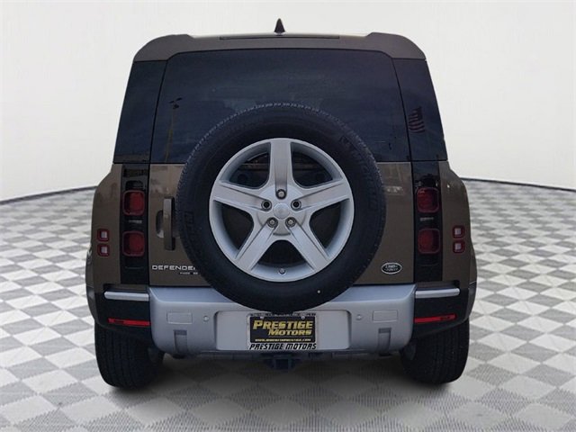 Used 2020 Land Rover Defender 110 SE image 6