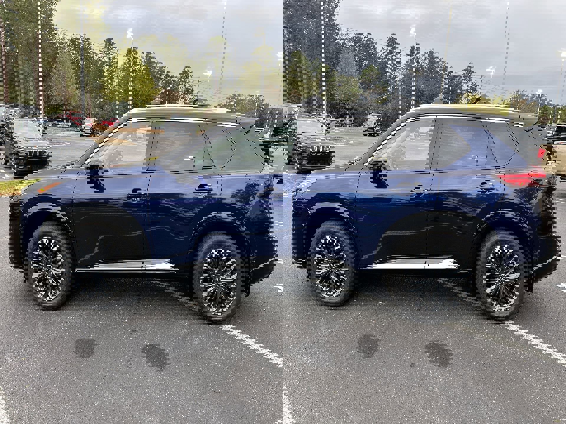 Used 2025 Nissan Rogue Platinum w/ Platinum Premium Package image 6