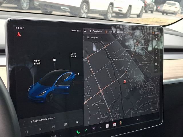 Used 2018 Tesla Model 3 Long Range image 19