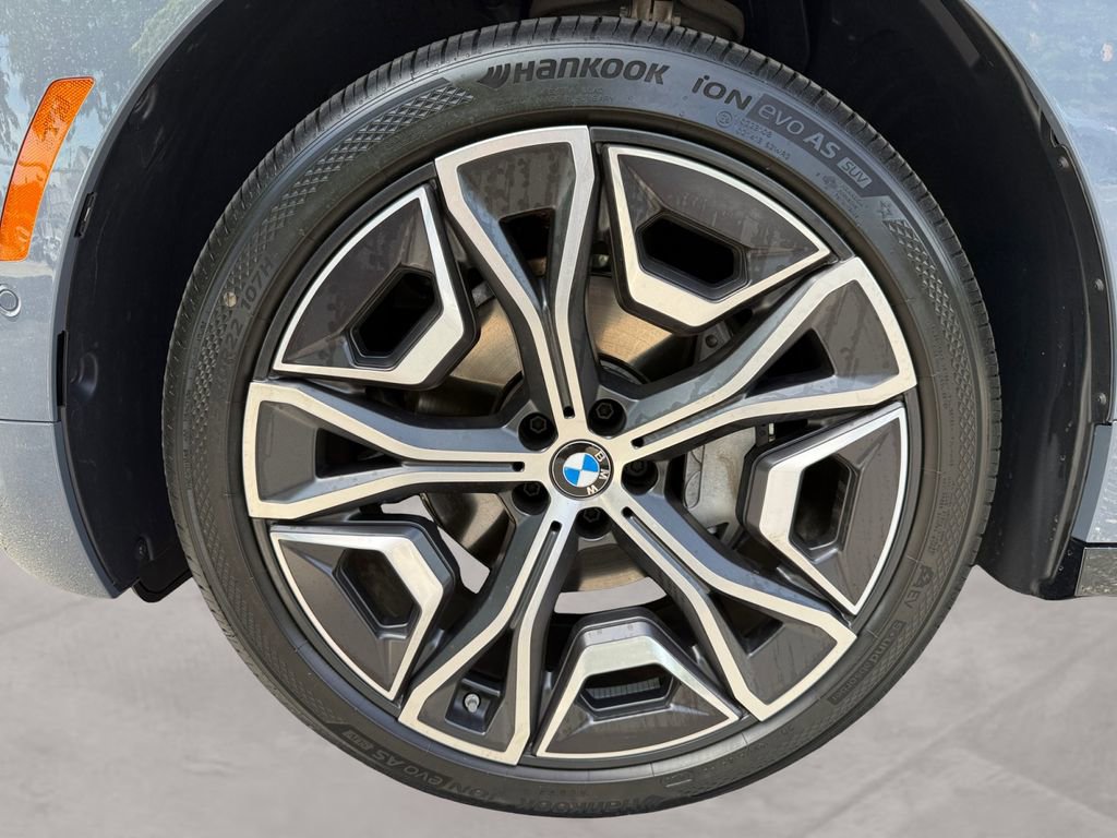 Certified 2026 BMW iX xDrive60 AWD/4WD image 14