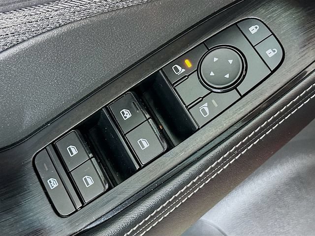 Used 2023 Nissan Rogue SV AWD/4WD image 19