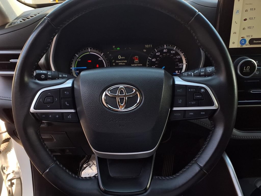Used 2023 Toyota Highlander XLE w/ Protection Package #3 (TMS) AWD/4WD image 13