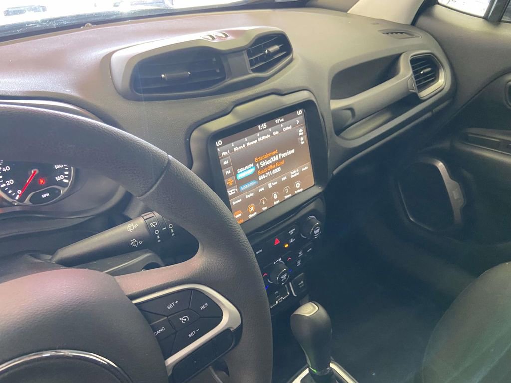 Used 2023 Jeep Renegade Latitude AWD/4WD image 21