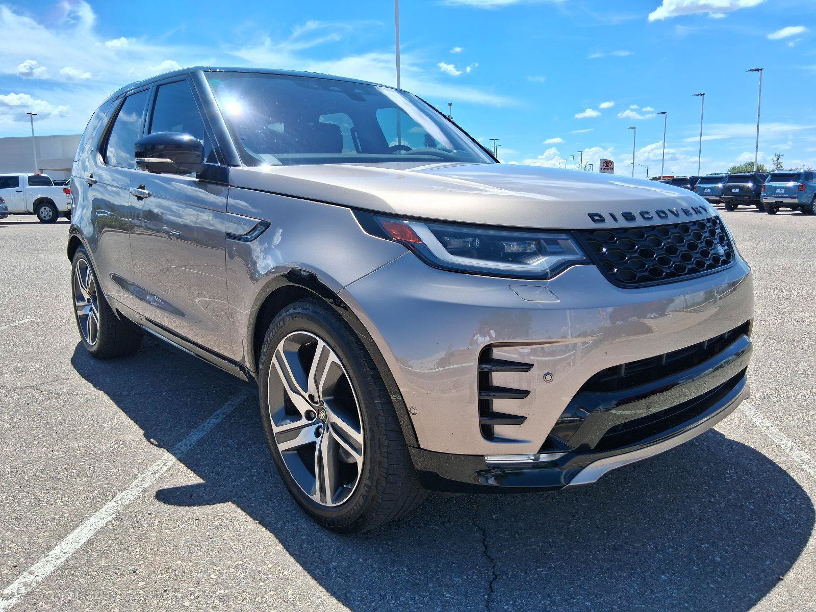 Used 2021 Land Rover Discovery HSE R-Dynamic AWD/4WD image 7