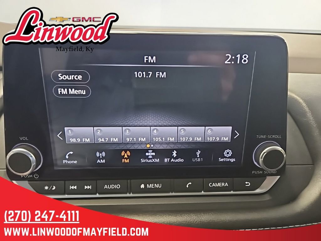 Used 2023 Nissan Rogue SV image 22