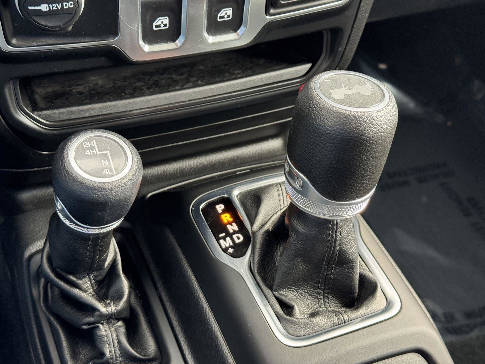 Used 2022 Jeep Wrangler Sport AWD/4WD image 15
