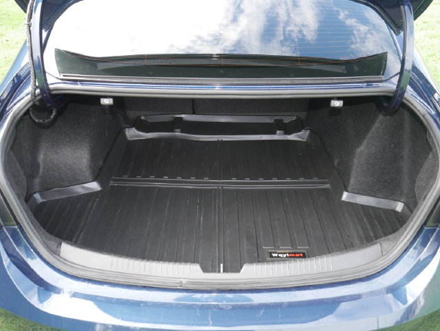 Used 2022 Chevrolet Malibu LT FWD image 9