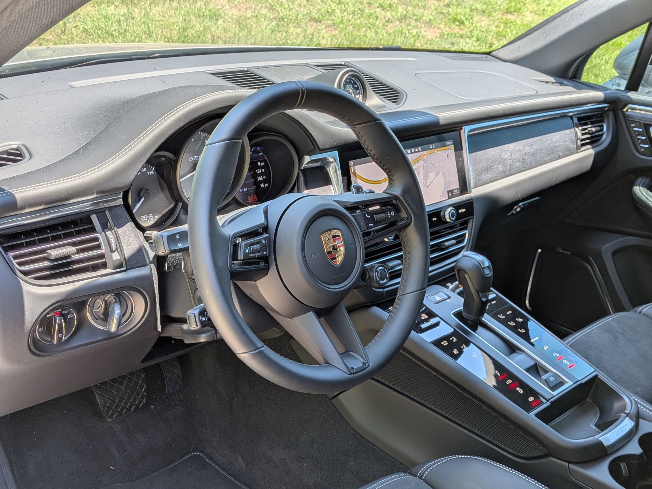 Used 2026 Porsche Macan GTS AWD/4WD image 4