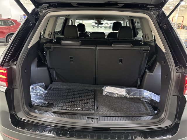New 2026 Volkswagen Atlas SE image 12