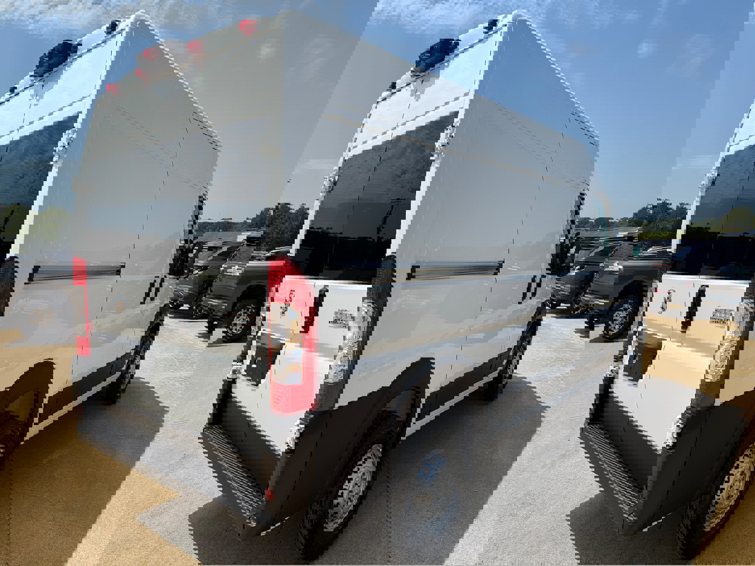 New 2025 RAM ProMaster 2500 w/ Convenience Group image 4