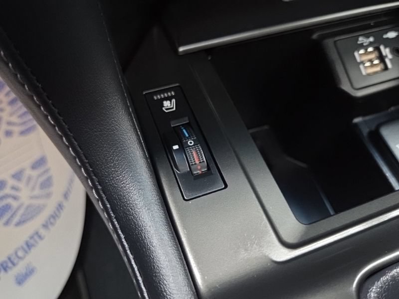Used 2023 Lexus GX 460 w/ Black Line Special Edition AWD/4WD image 40