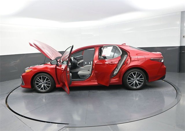 Used 2023 Toyota Camry XLE w/ Navigation Package image 38