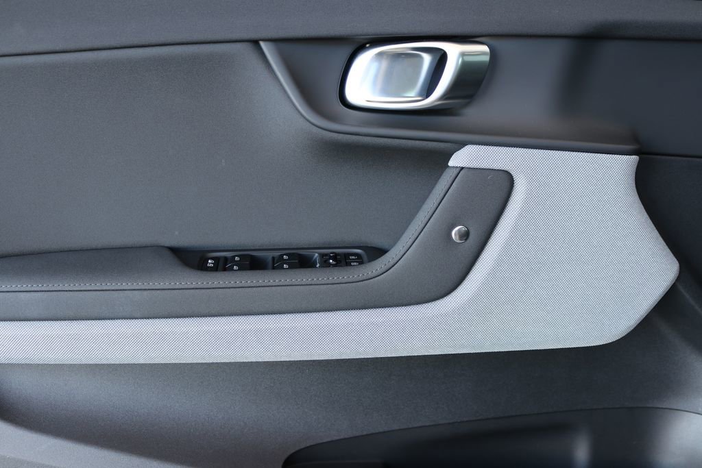 Used 2024 Polestar Polestar 2 image 13