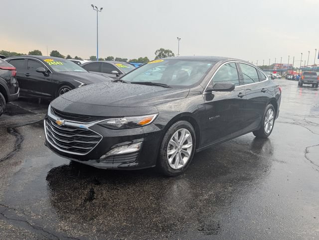 Used 2025 Chevrolet Malibu LT FWD image 3
