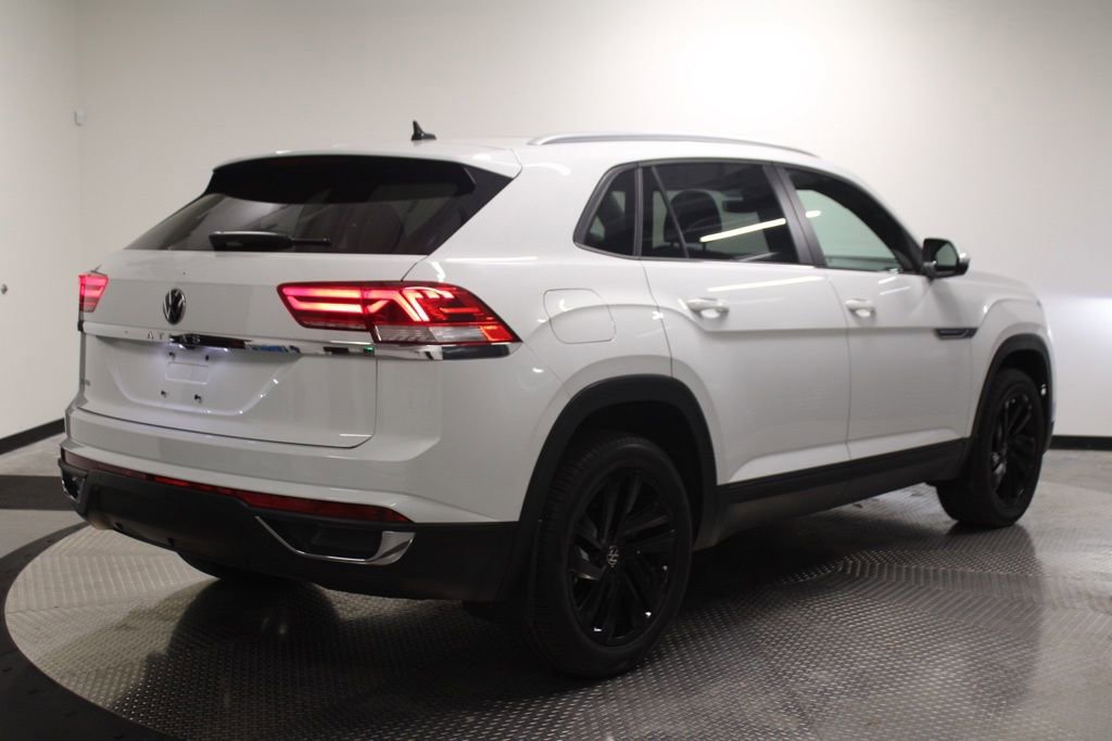 Used 2021 Volkswagen Atlas Cross Sport SE FWD image 7