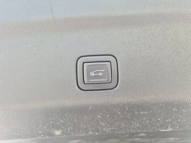 Used 2024 Chevrolet Tahoe LT w/ Luxury Package AWD/4WD image 12