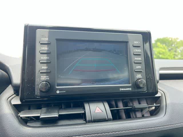Used 2021 Toyota RAV4 LE AWD/4WD image 26