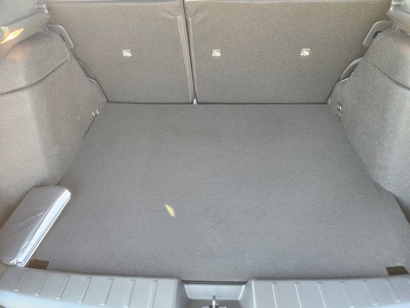 New 2026 Nissan Kicks SV w/ SV Premium Package image 28