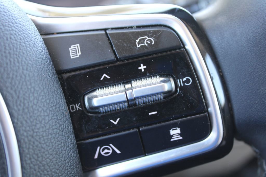 Certified 2024 Kia Sorento EX w/ Panoramic Sunroof Package FWD image 32