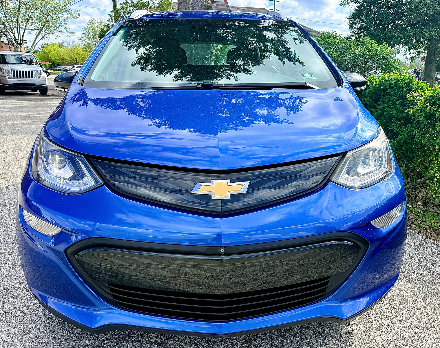 Used 2017 Chevrolet Bolt Premier w/ Driver Confidence II Package FWD image 10