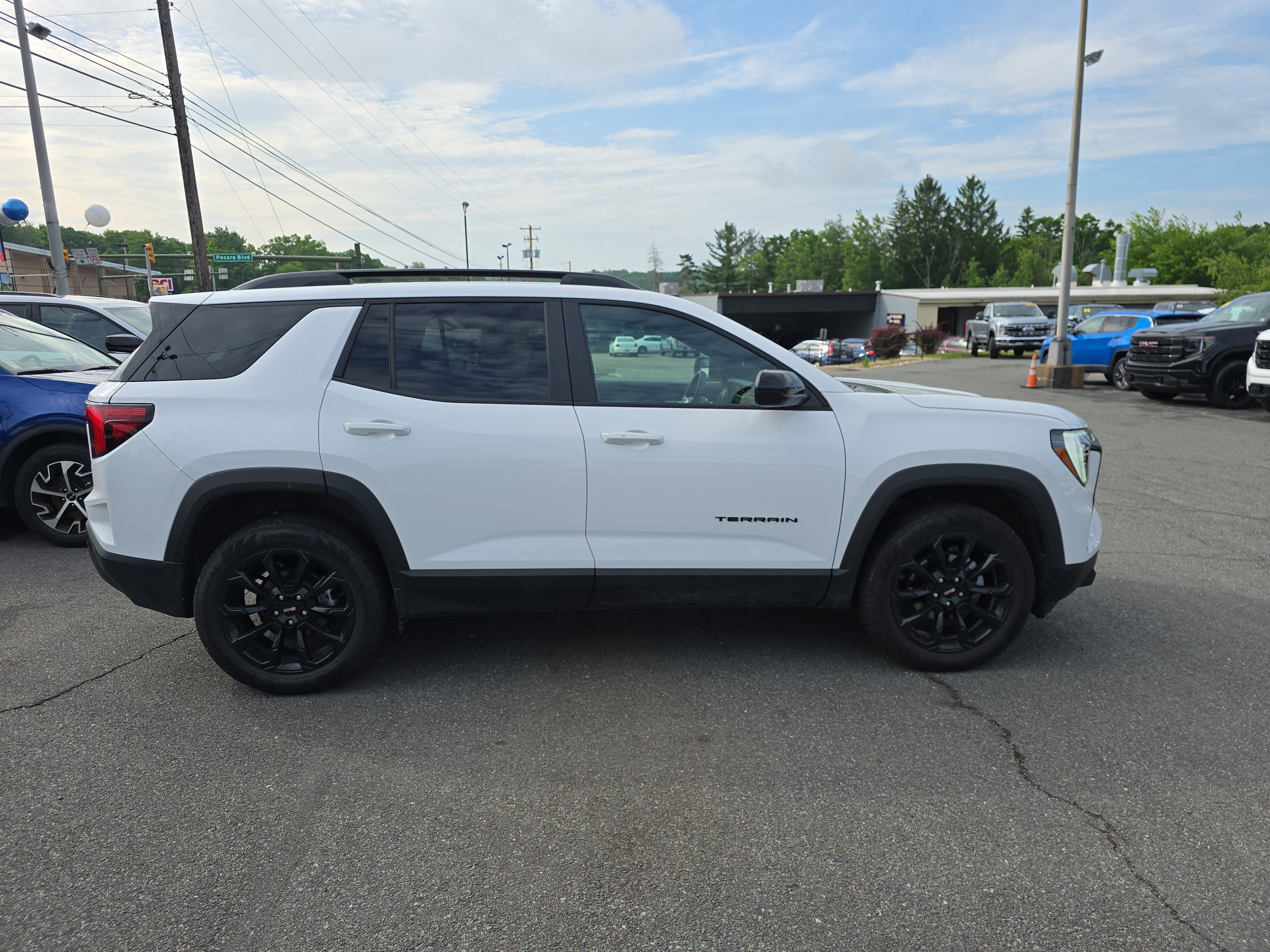 Used 2026 GMC Terrain Elevation w/ Elevation Premium Package AWD/4WD image 2