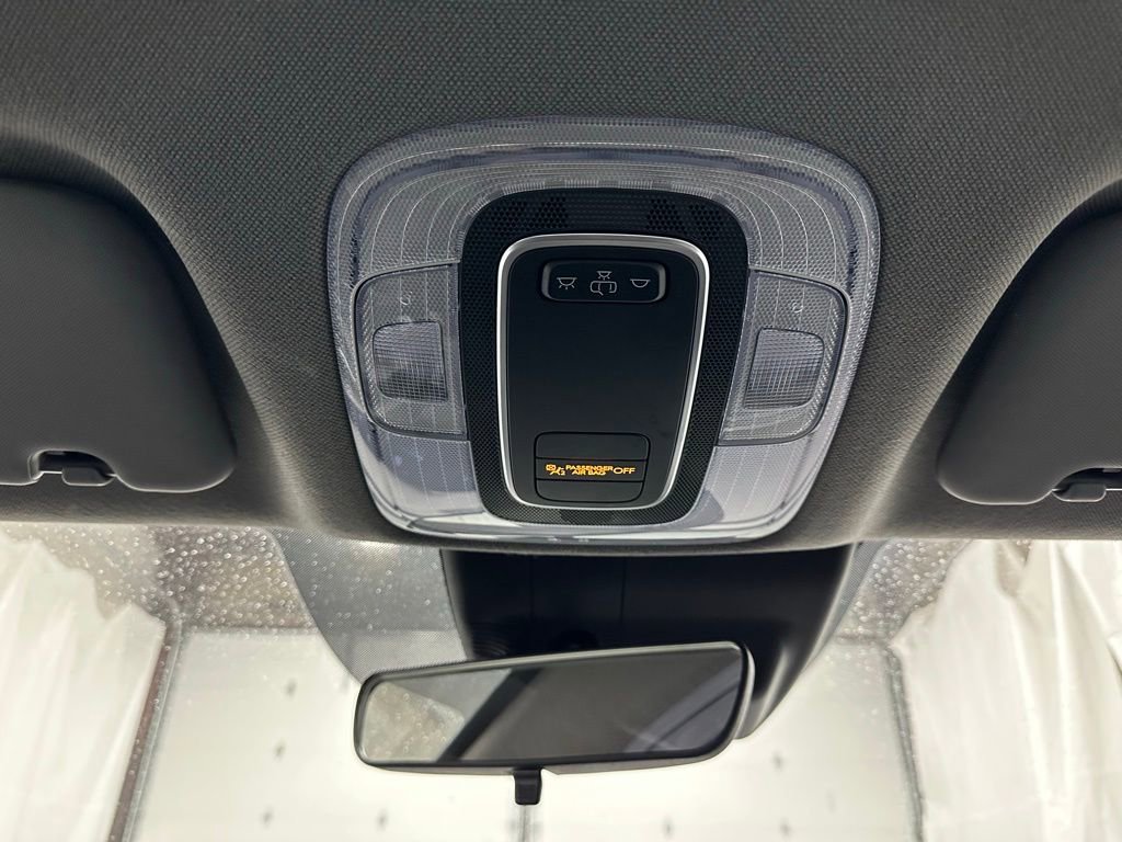 Used 2025 Hyundai Elantra SE image 35