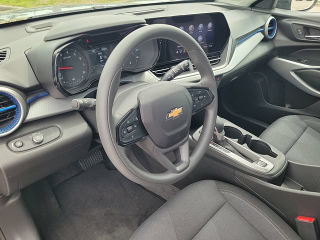 Used 2026 Chevrolet Trax LS FWD image 15