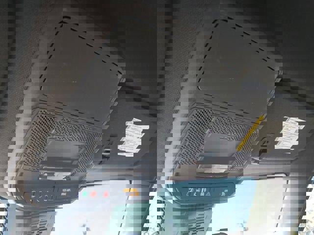 Used 2025 GMC Terrain Elevation image 31