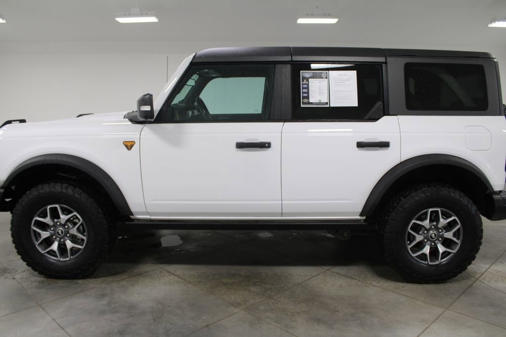 Used 2024 Ford Bronco Badlands image 6