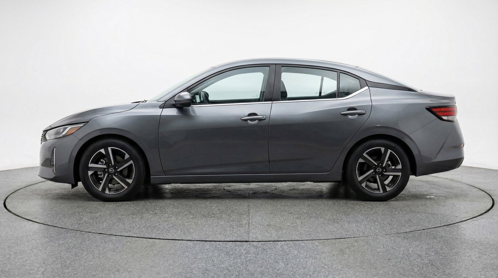 Used 2025 Nissan Sentra SV image 5