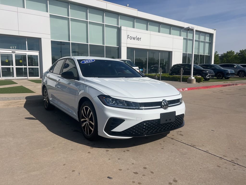 Used 2025 Volkswagen Jetta Sport image 1