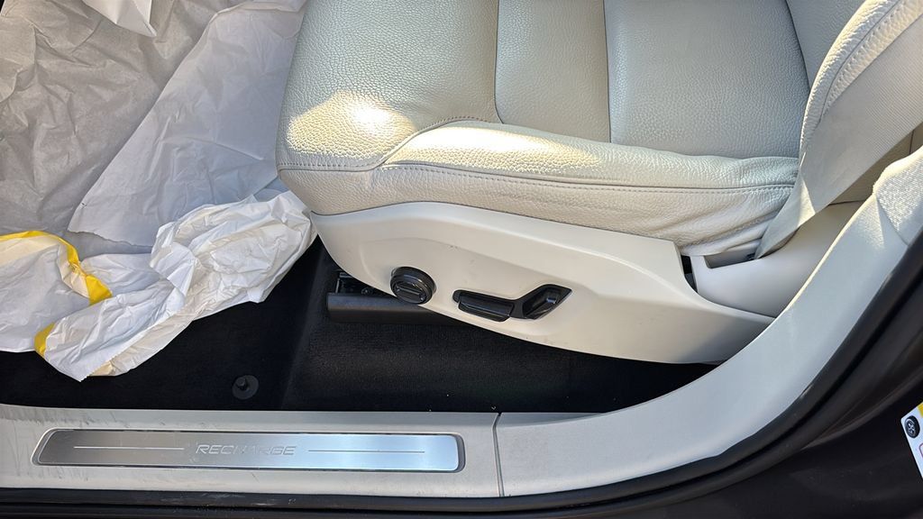 Used 2024 Volvo XC90 T8 Plus w/ Protection Package AWD/4WD image 25