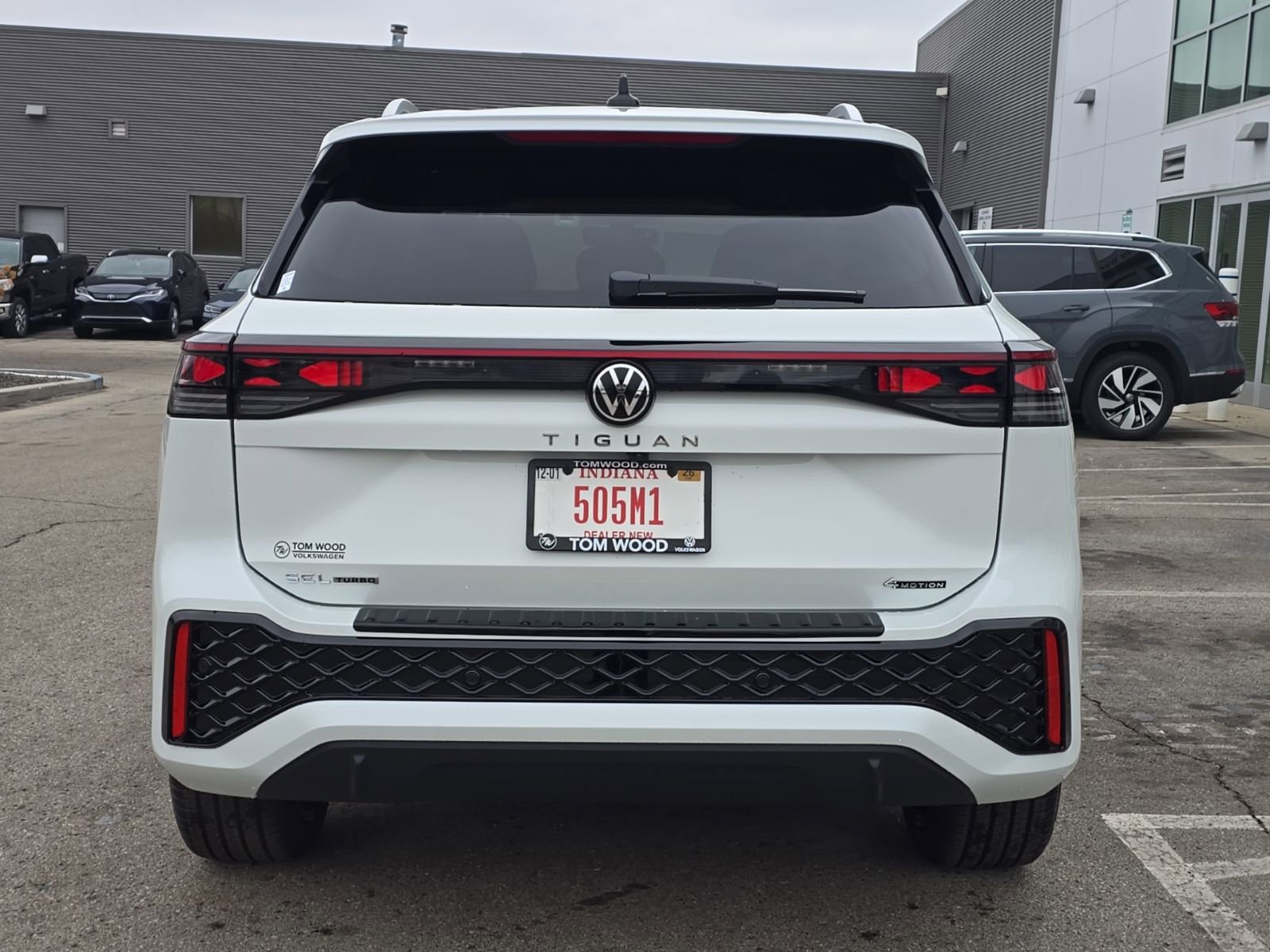 Certified 2026 Volkswagen Tiguan SEL R-Line AWD/4WD image 10