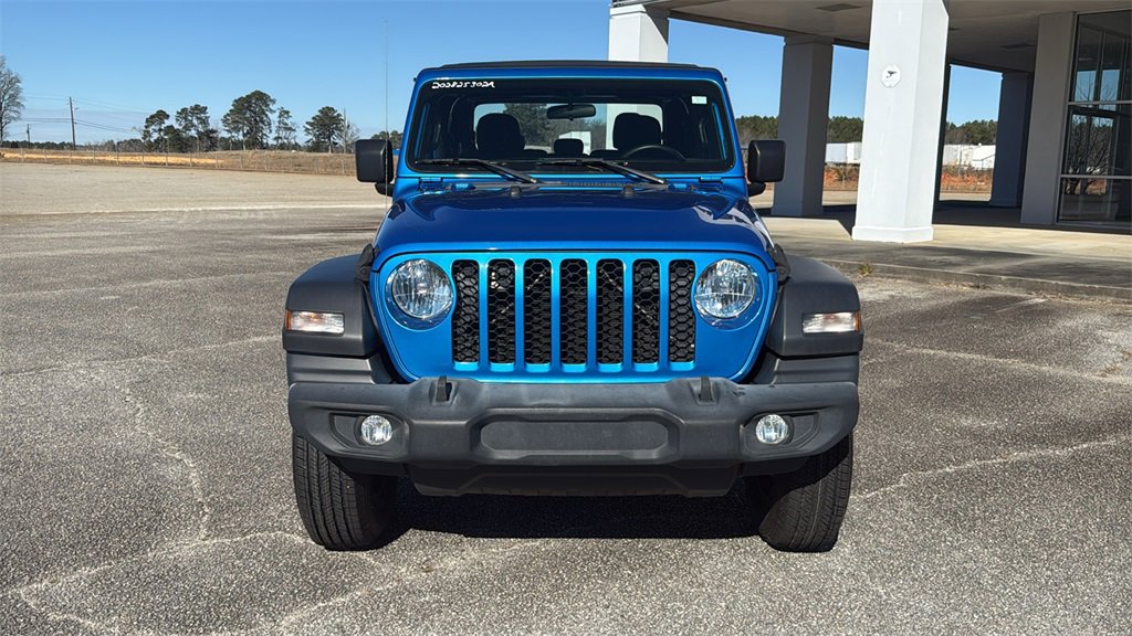 Used 2020 Jeep Gladiator Sport image 3