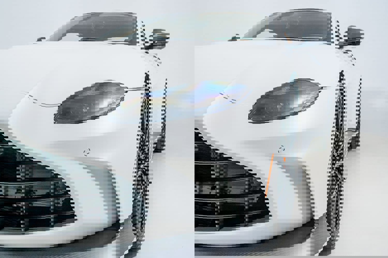 Used 2023 Aston Martin V12 Vantage image 39