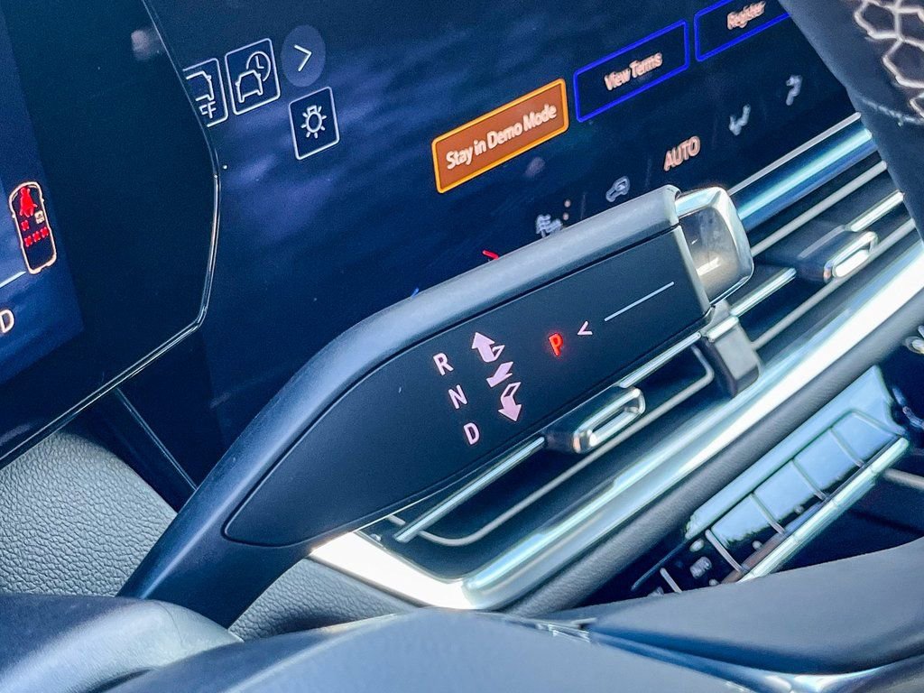 New 2026 Chevrolet Equinox EV LT image 18